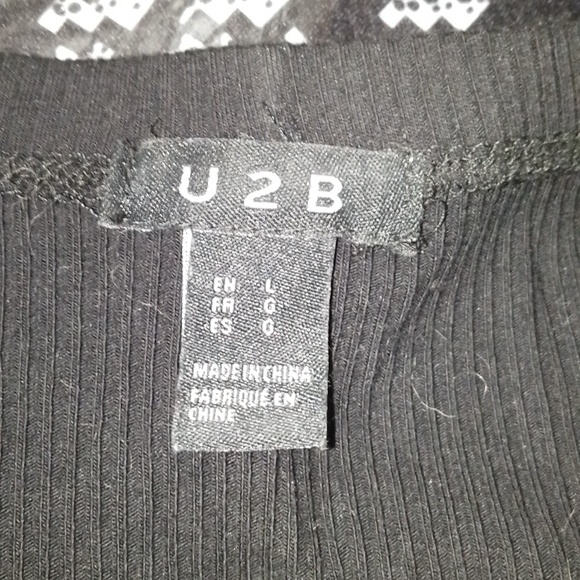 Black top - Picture 3 of 3